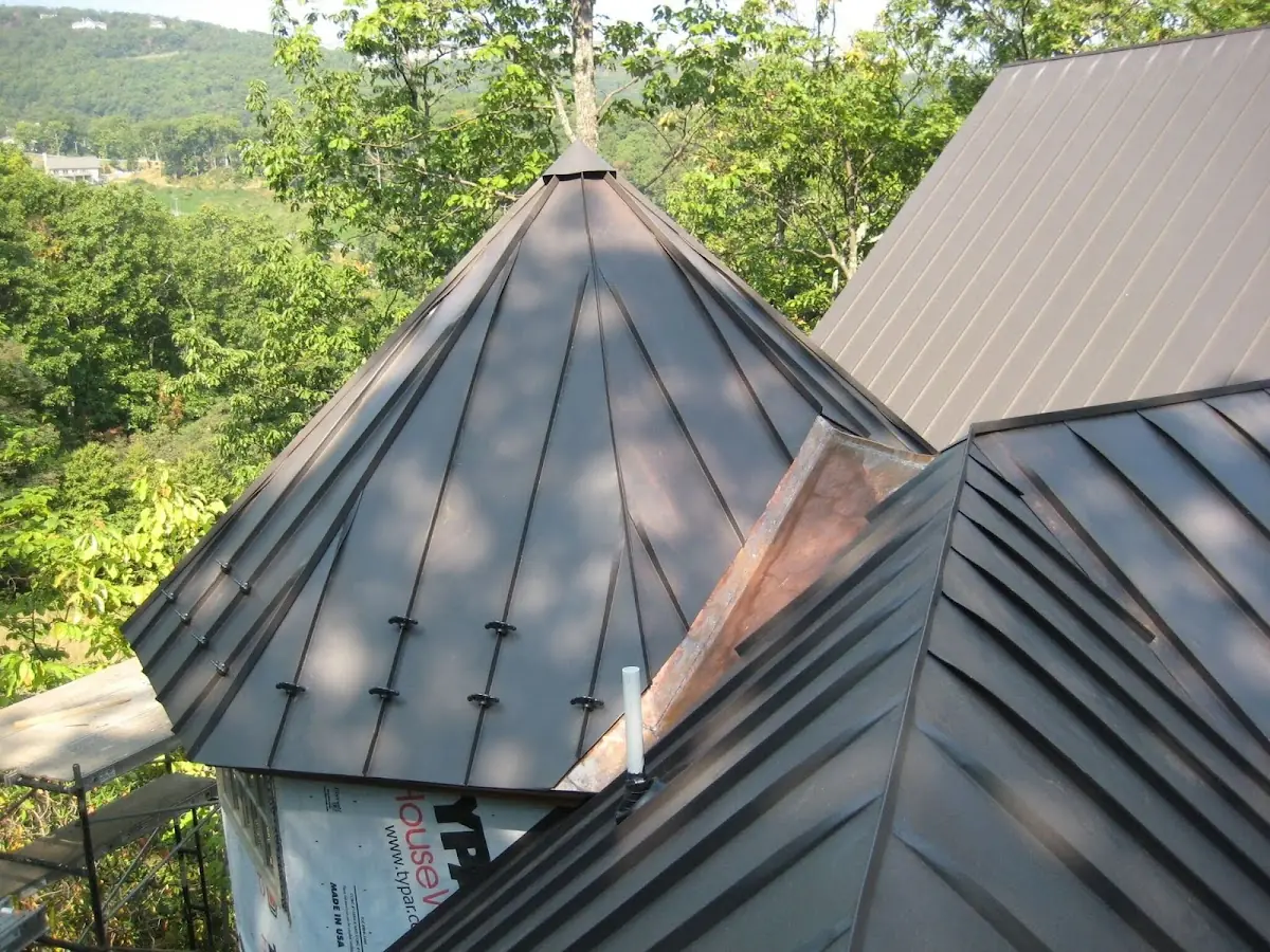 Professional Roof Tarp Installation by Craftsman Roofing in Thachers Hill